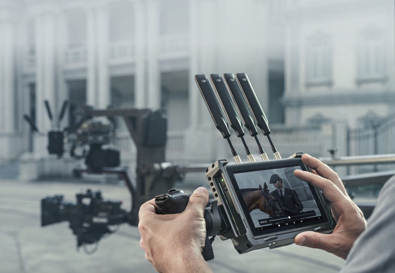 dji_video_transmission_high-bright_remote_video_monitor_mieten_leihen_2 dji_video_transmission_high