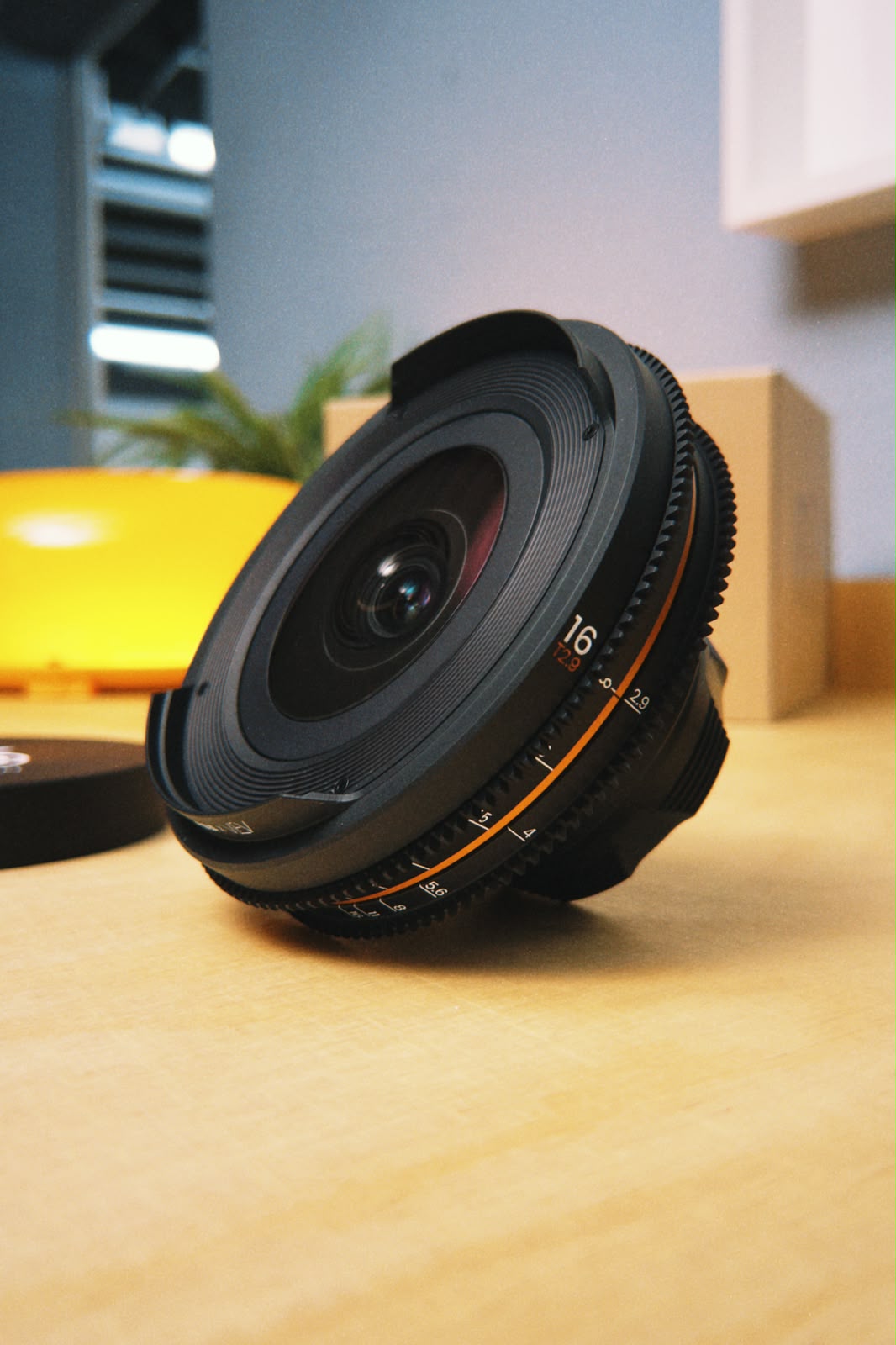 iron_glass_mkii_16mm_cineone_mieten_leihen_3